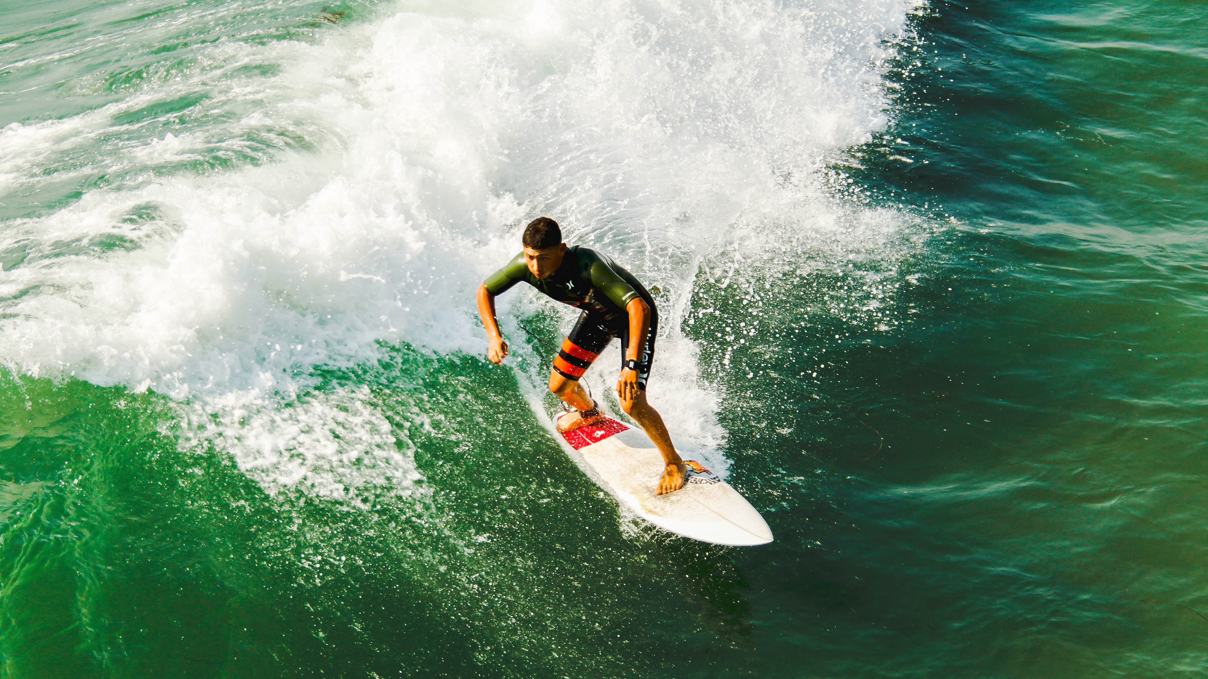 未来冠军：今日崛起的球队明日统治联盟可能性，明日将来