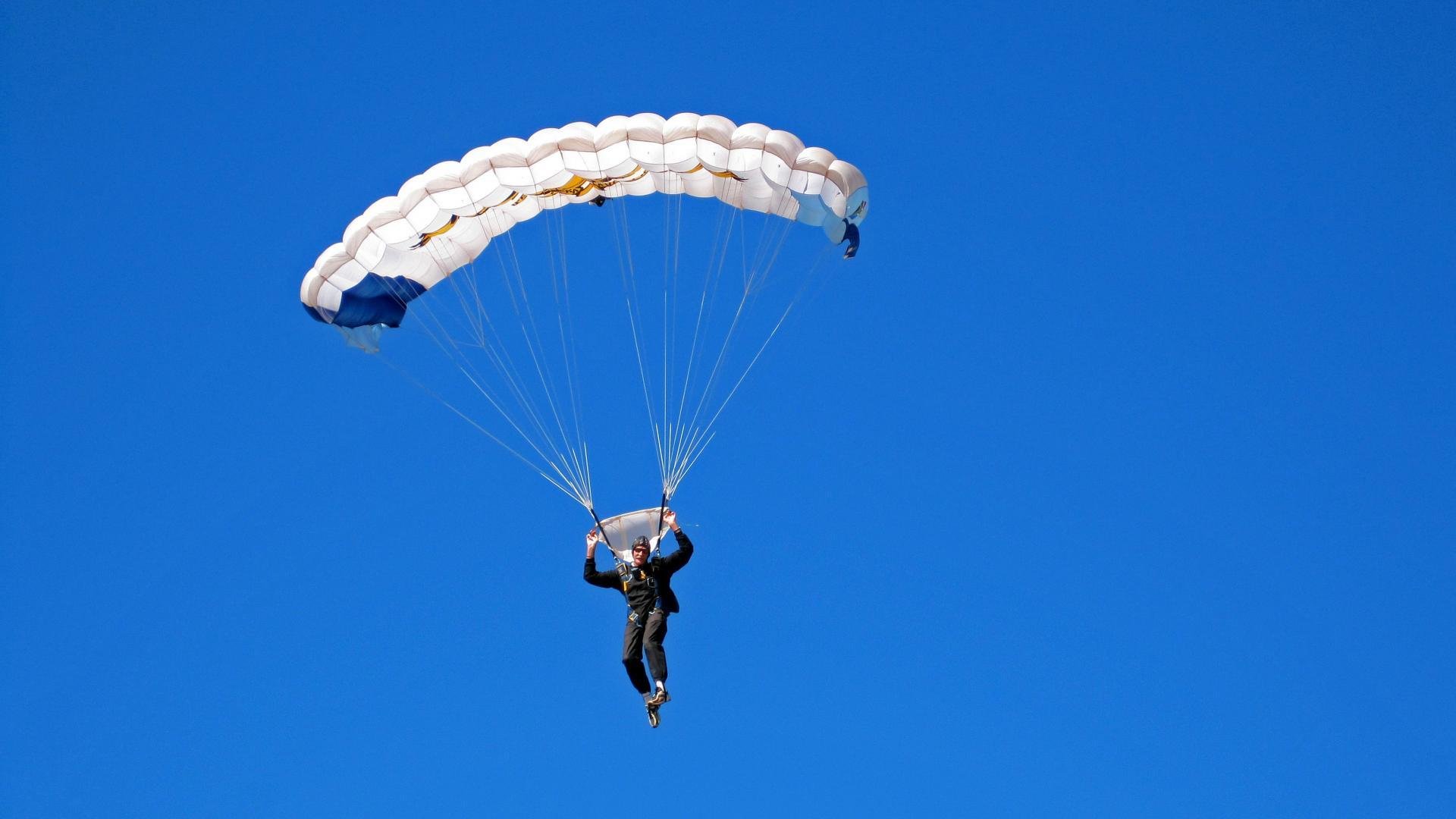赛前紧急调整：车队的最后拼搏，赛前状态的调整
